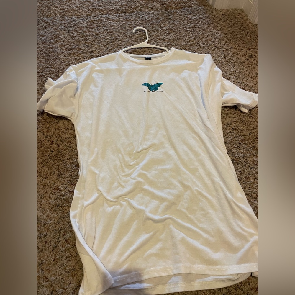 “become the change” oversized tee